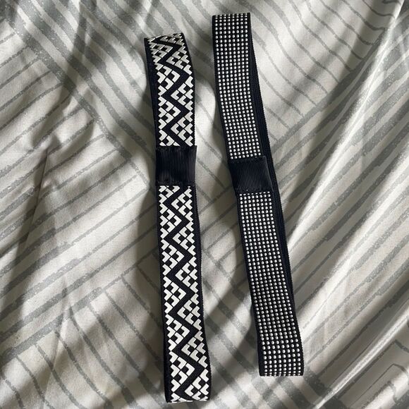 🌼3/$15🌼 Pair of stretchy headbands - Picture 1 of 4